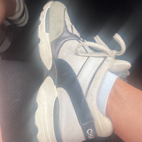 Chanel sneakers - Picture 5 of 8